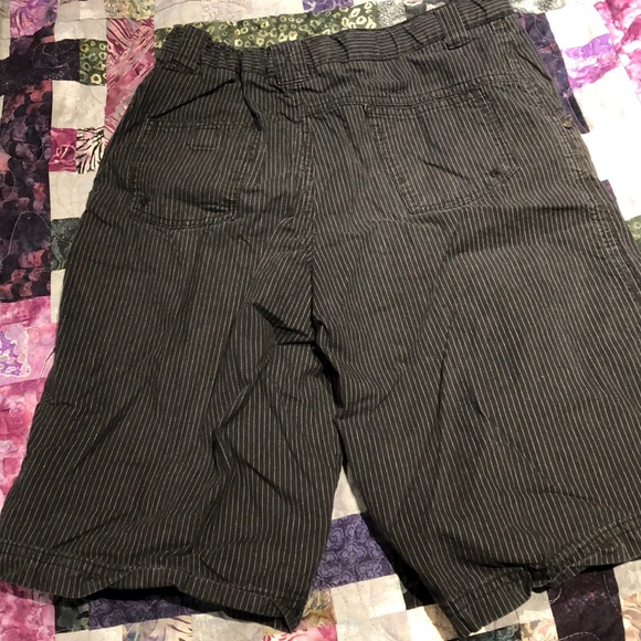 Pin striped shorts. - Picture 3 of 4